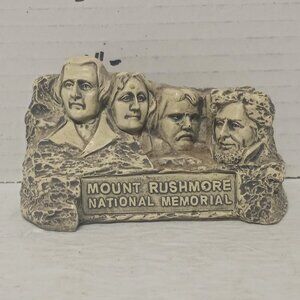 Mini 2" Mount Rushmore National Memorial Sculpture Statue